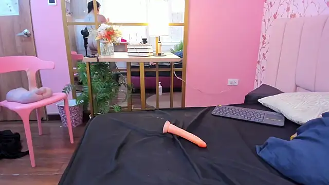 taylor_bennet - Taylor_bennet's free webcam - UK Sex Cams