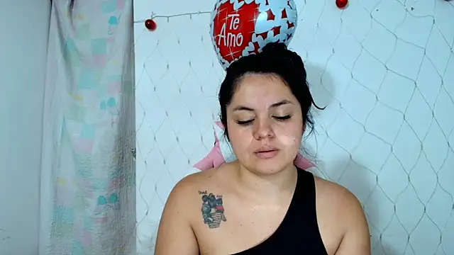 Danna_Saturnitee webcam