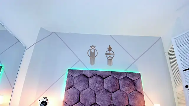 aurora_collinss_ webcam