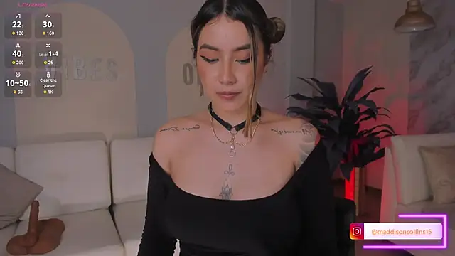 MaddisonCollins webcam