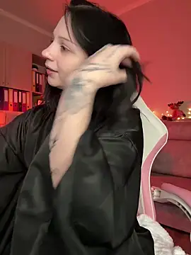 YourLittleDevil webcam