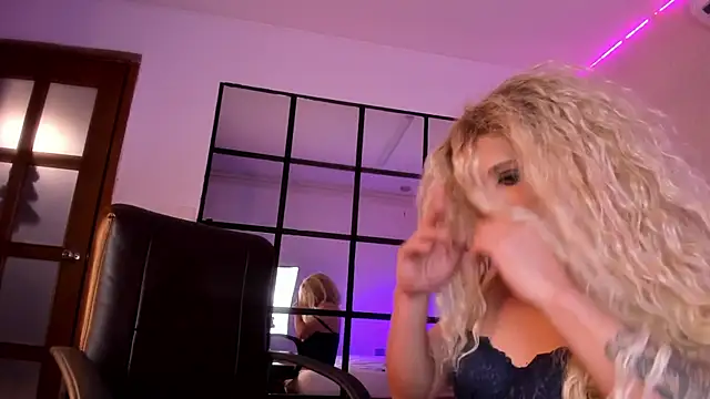 Lara_Luckessy webcam