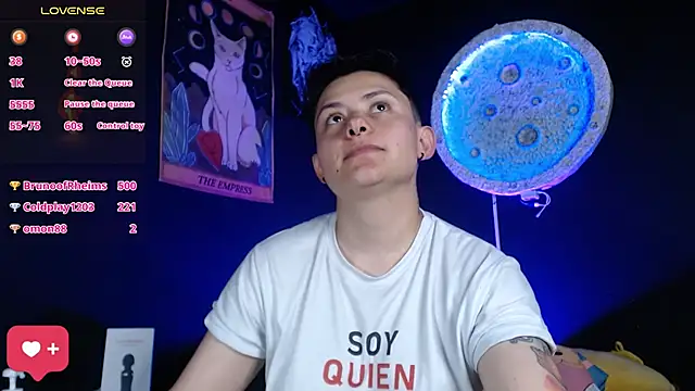 girl_intense444 webcam