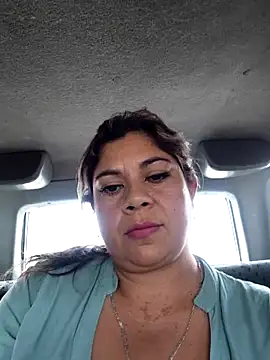 Laura-Hernandez webcam