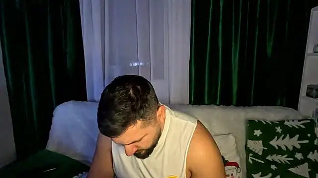 Gold_Alpha_Boy webcam