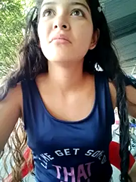 Webcam Model (Soymaia)  is live.Free join now!