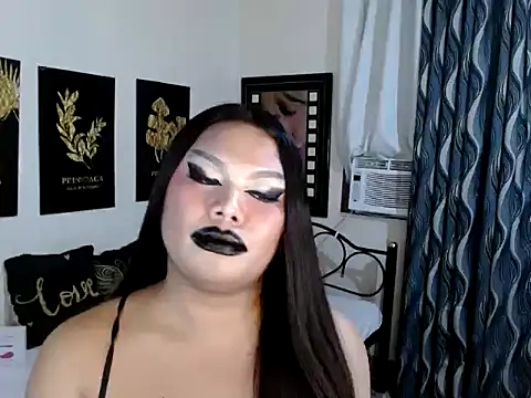 TSbrianaHugeCock webcam