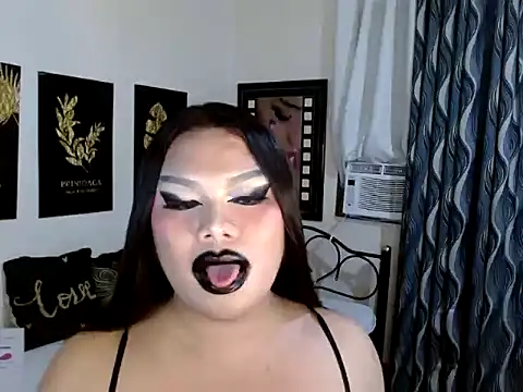 TSbrianaHugeCock webcam