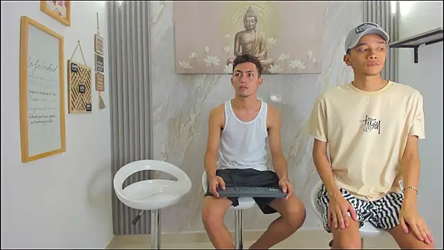 VERY_HOT_GUYS webcam