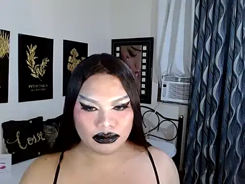 TSbrianaHugeCock webcam