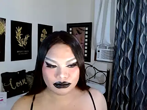 TSbrianaHugeCock webcam