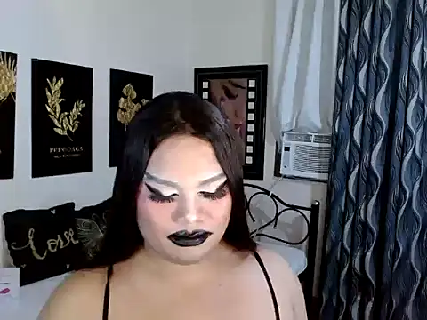 TSbrianaHugeCock webcam