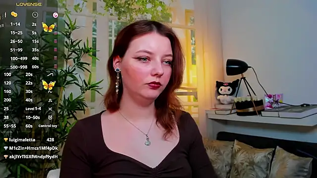 pretty_little_thing webcam