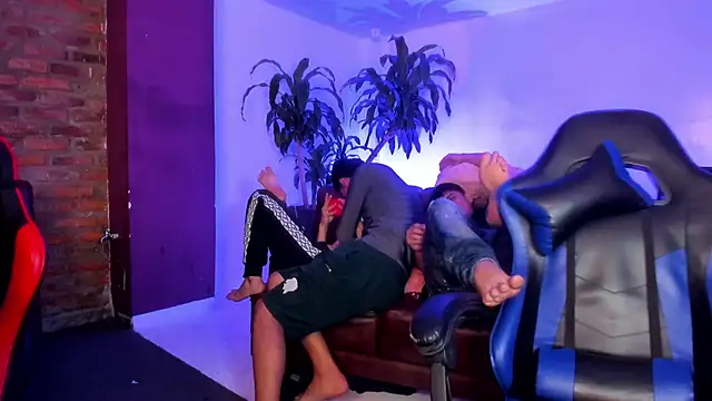 HotThreesoome webcam