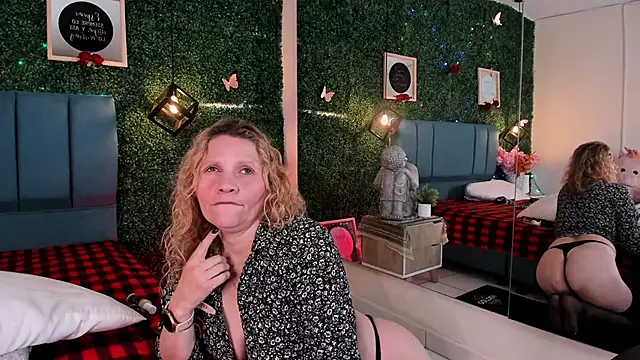 Evangelyne_rose webcam