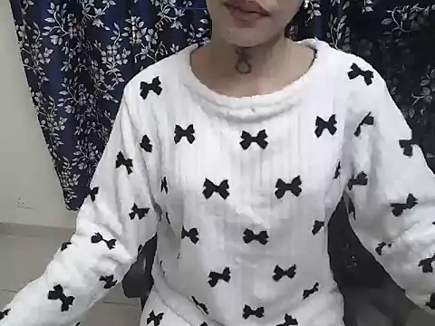 cristina_love69 - Cristina_love69's free webcam - UK Sex Cams