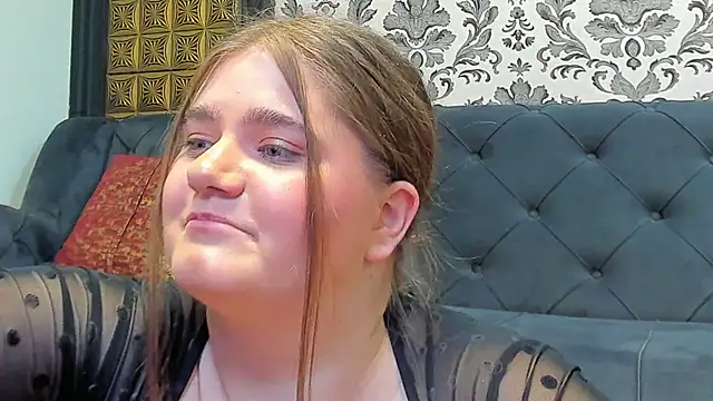 LissaBigTitts webcam