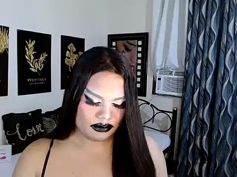 TSbrianaHugeCock webcam