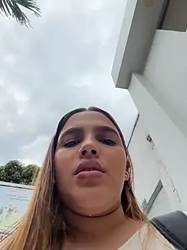 colibri_centaura (F young) - Tits out in the mall