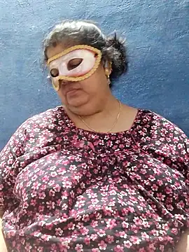 tamilthanushri webcam