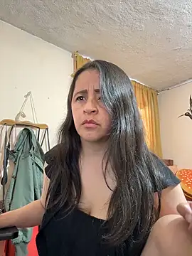 Webcam Model (latinfemale) is live