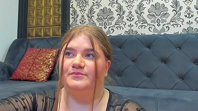 LissaBigTitts webcam