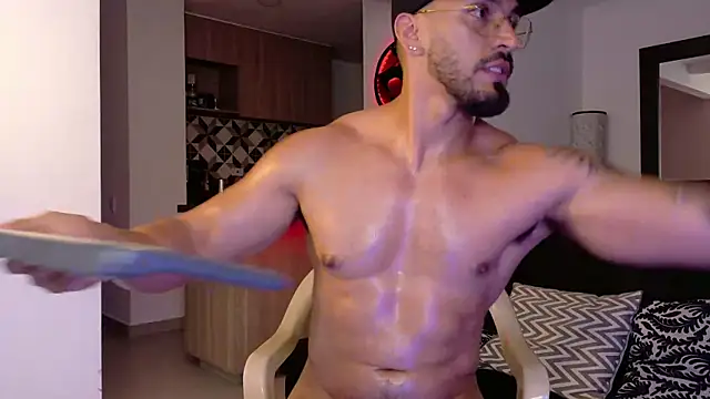 tony_muscle webcam