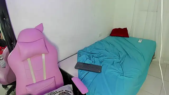 Laura_and_Kevin webcam