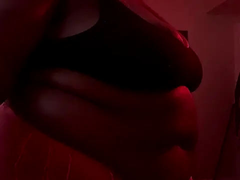 BigKittyRaven webcam