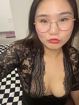 fanyiyi23 webcam