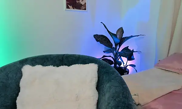 canelleGarces webcam