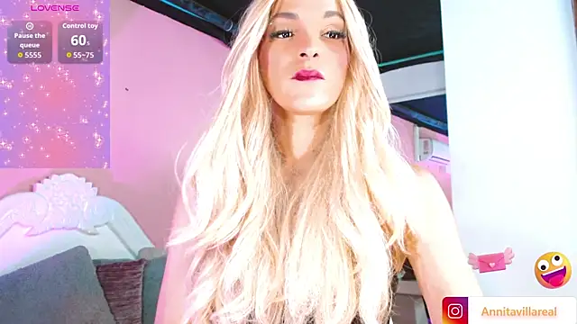 AnnaRouseQueen webcam