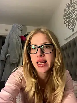 RosieLovexoxx webcam