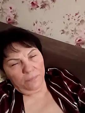 Webcam Model (OliviaaSkyy)  is live.Free join now!