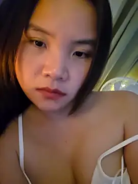 美女uac666在线直播