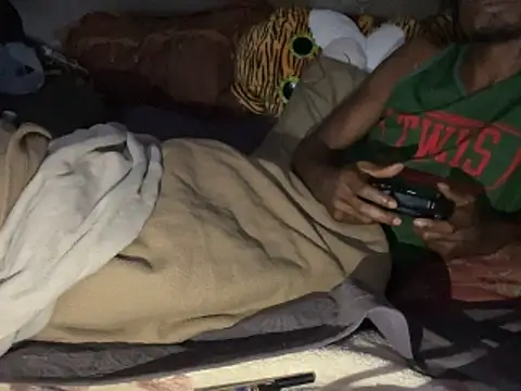 slimecrownzout5 (M young) - bust that gun bae