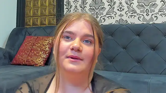 LissaBigTitts webcam