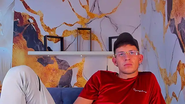 Chuck_LatinBoy webcam