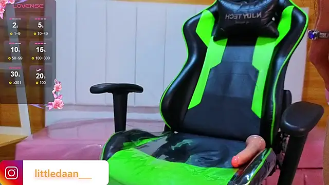 Abril_Velvet_a_ webcam