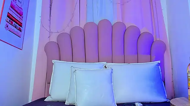 NicoleMadrird webcam