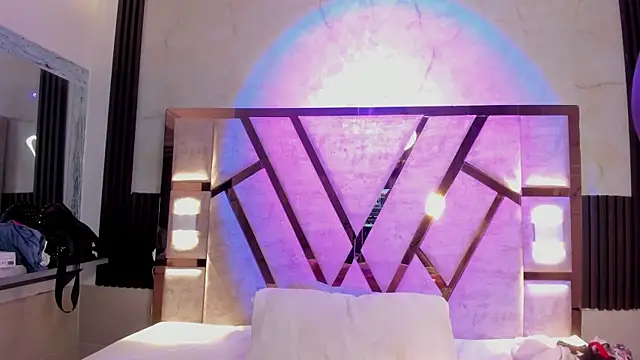 Athenea_Mills webcam