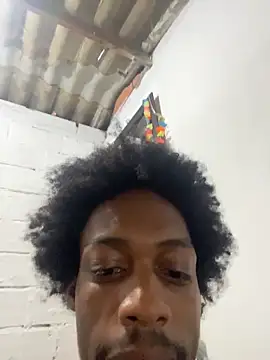 Larry-n-clouds webcam