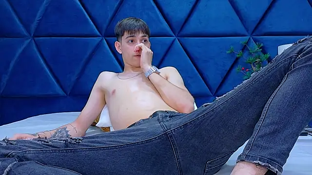 Lion_Foster01 webcam