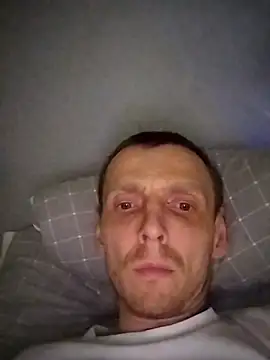 CrookedBunk3527 webcam