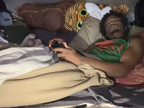 SlimeCrownzOut5 webcam