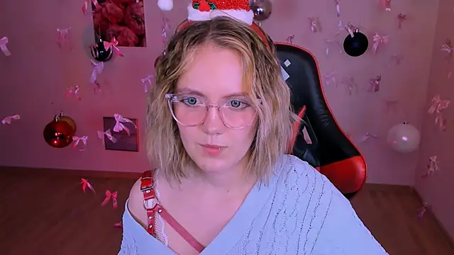 madeline_doll webcam