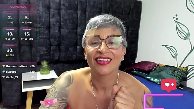 Charlotte__Gray webcam