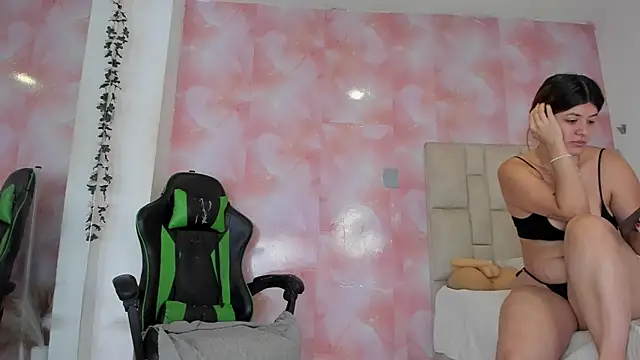 aida_rose_ - Aida_rose_'s free webcam - UK Sex Cams