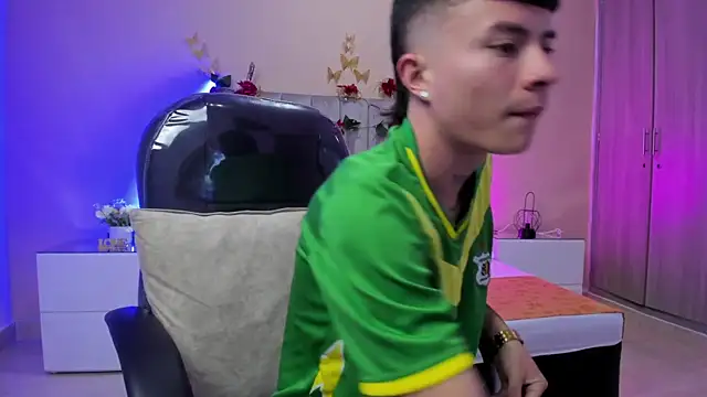 nascary_fox - Nascary_Fox's free webcam - UK Sex Cams