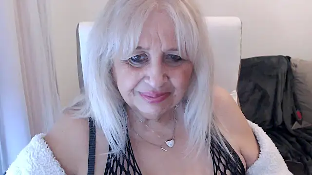 SusiLifeXXX's Stripchat show and profile